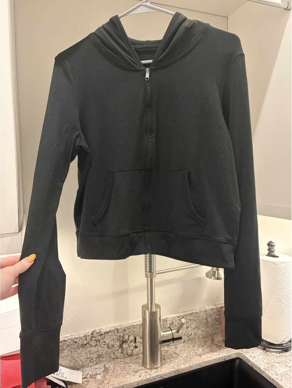 Vuori Women's Zip Up Jacket size Large in black